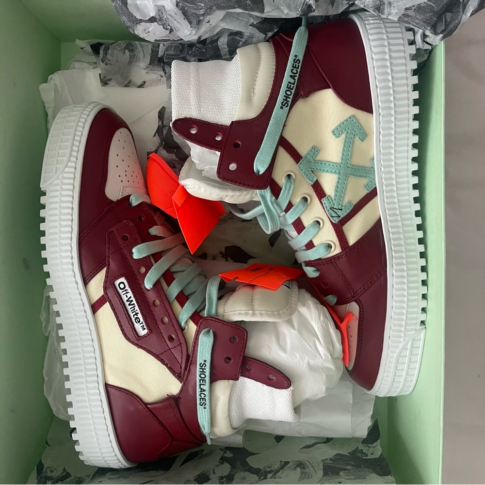 New 3.0 OFF COURT OFF WHITE